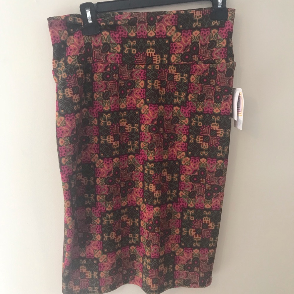 Brand new LuLaRoe Cassie skirt!